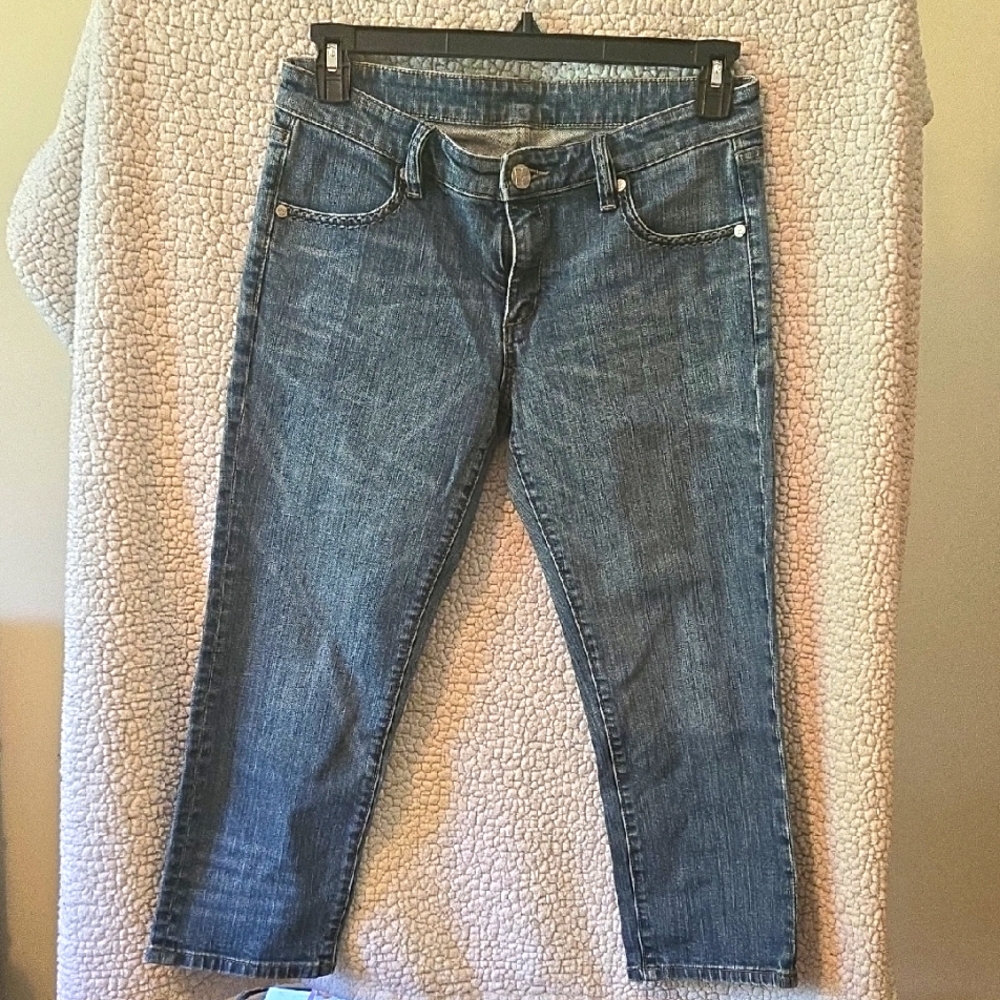 BCBG Stylish Blue Denim Jean Capris